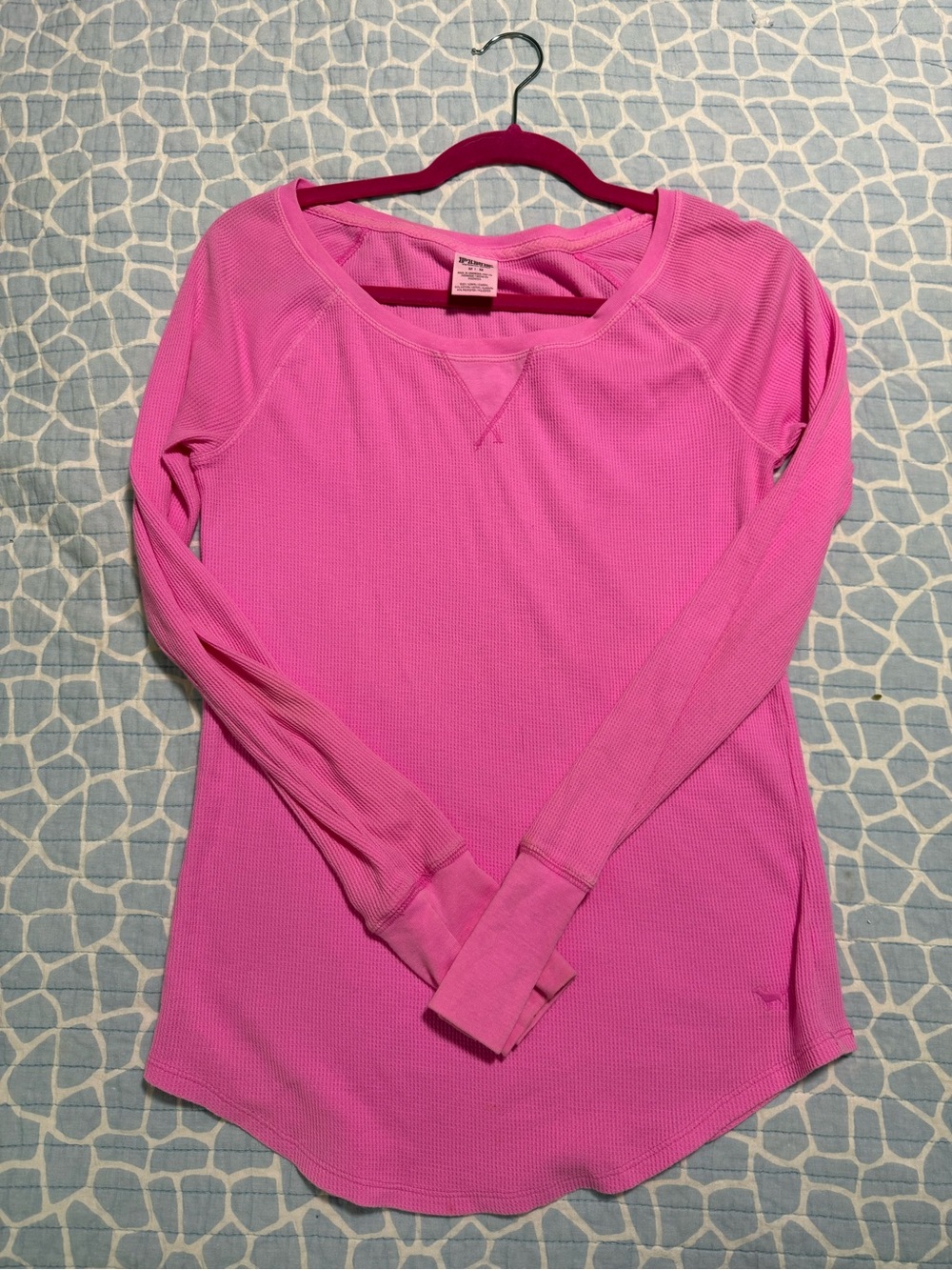 Women’s Victorias Secret PINK Long Sleeve Waffle Knit Top Hot Pink Size Medium